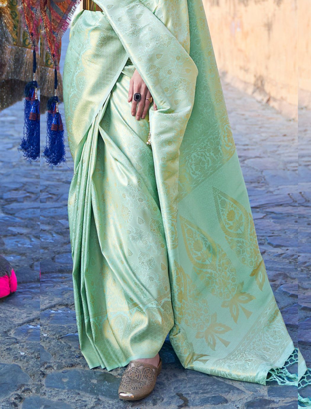 Aditi Pista Royal Traditional Kanjivaram Silk saree WIth Mesmorising Blouse Piece