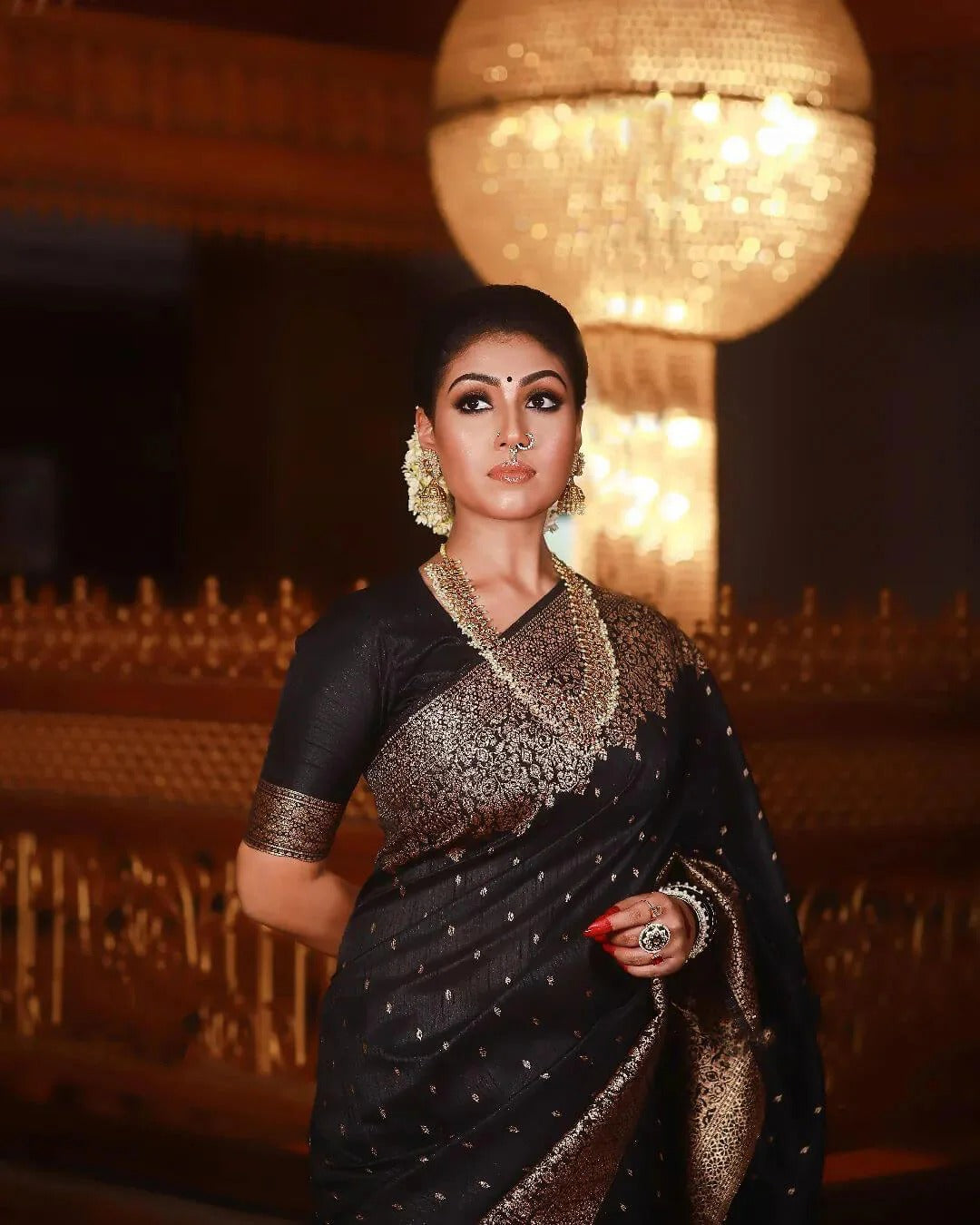 Shivi – Black Banarasi Silk Saree with Jacquard Zari Border