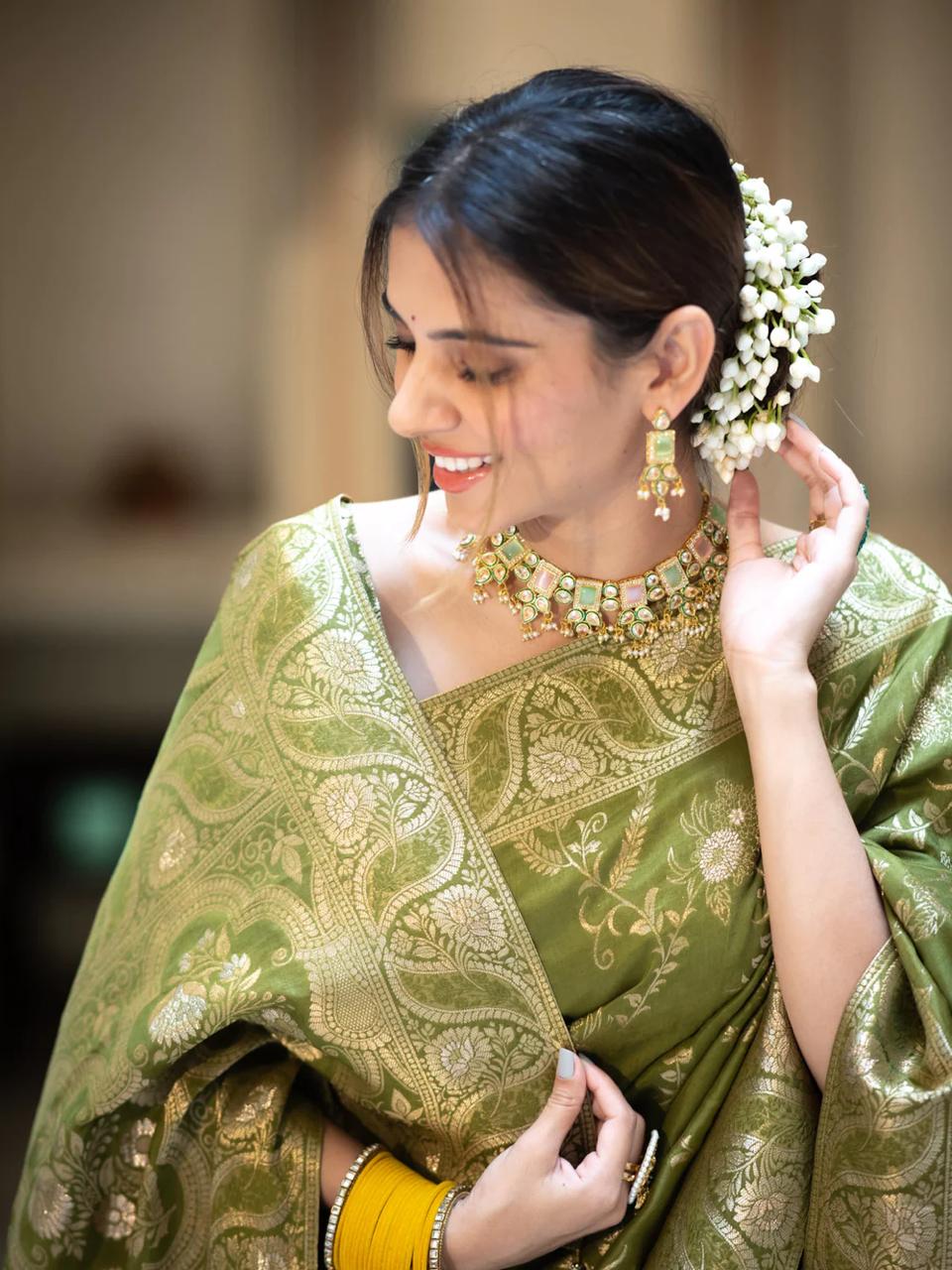 Hema Mahendi Banarasi Silk Saree WIth Fabulouse Blouse Piece