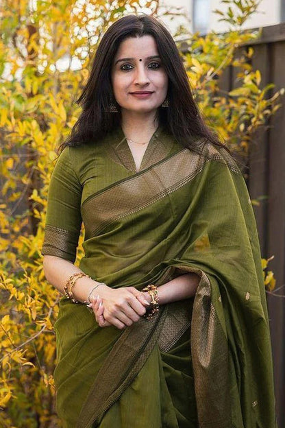 Dazzling Green Cotton Silk Saree With Beautiful Blouse Piece