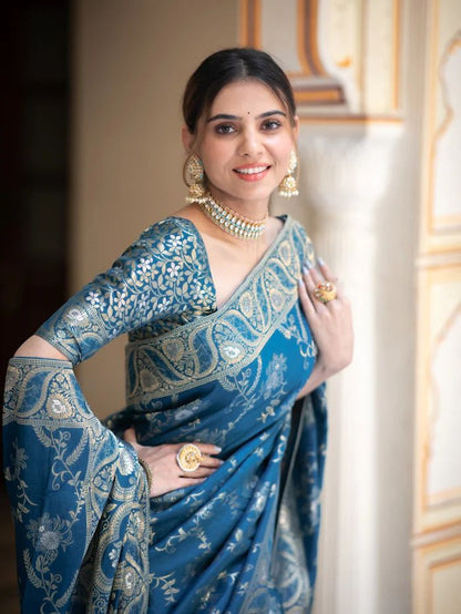 Hema RamaGreen Banarasi Silk Saree WIth Fabulouse Blouse Piece