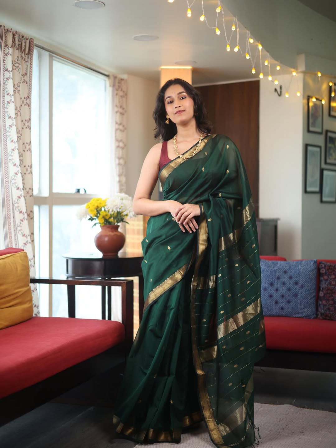 Demure Dark Green Cotton Silk Saree With Flaunt Blouse Piece