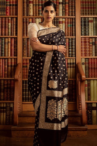 Glowing Black Soft Silk Saree With Admirable Blouse Piece