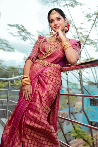 Desuetude Dark Pink Soft Silk Saree With Tempting Blouse Piece