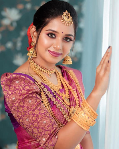 Desuetude Dark Pink Soft Silk Saree With Tempting Blouse Piece
