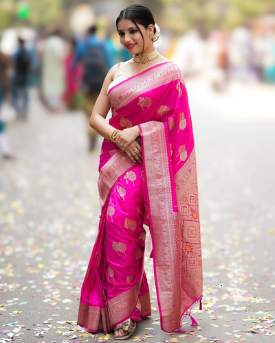 Nemesis Dark Pink Soft Silk Saree With Fugacious Blouse Piece