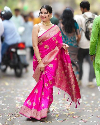 Nemesis Dark Pink Soft Silk Saree With Fugacious Blouse Piece