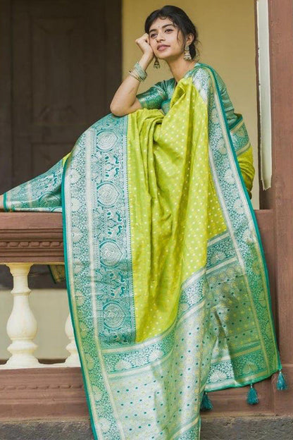 Gratifying Parrot Soft Silk Saree With Elegant Blouse Piece