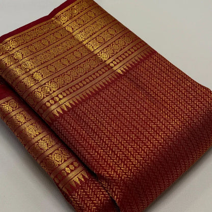 Felicitous Red Soft Banarasi Silk Saree With Improbable Blouse Piece