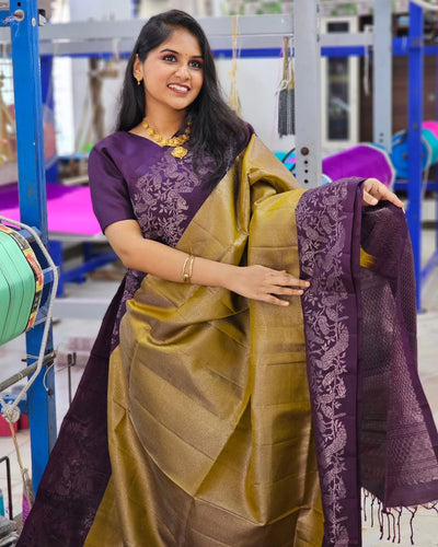 Outstanding Golden Soft Silk Saree With Sumptuous Blouse Piece