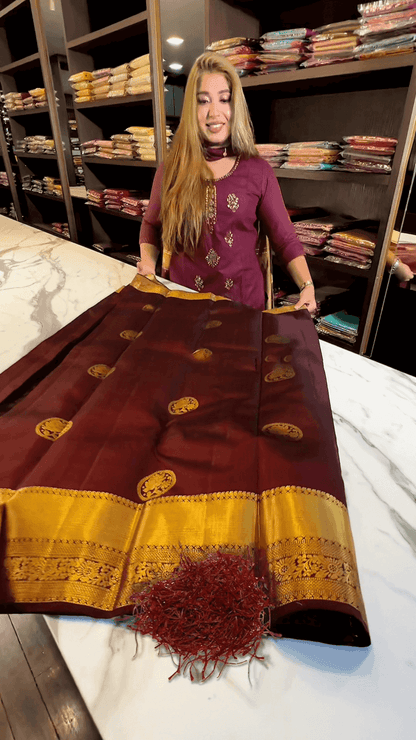Susurrous Maroon Soft Banarasi Silk Saree With Tremendous Blouse Piece