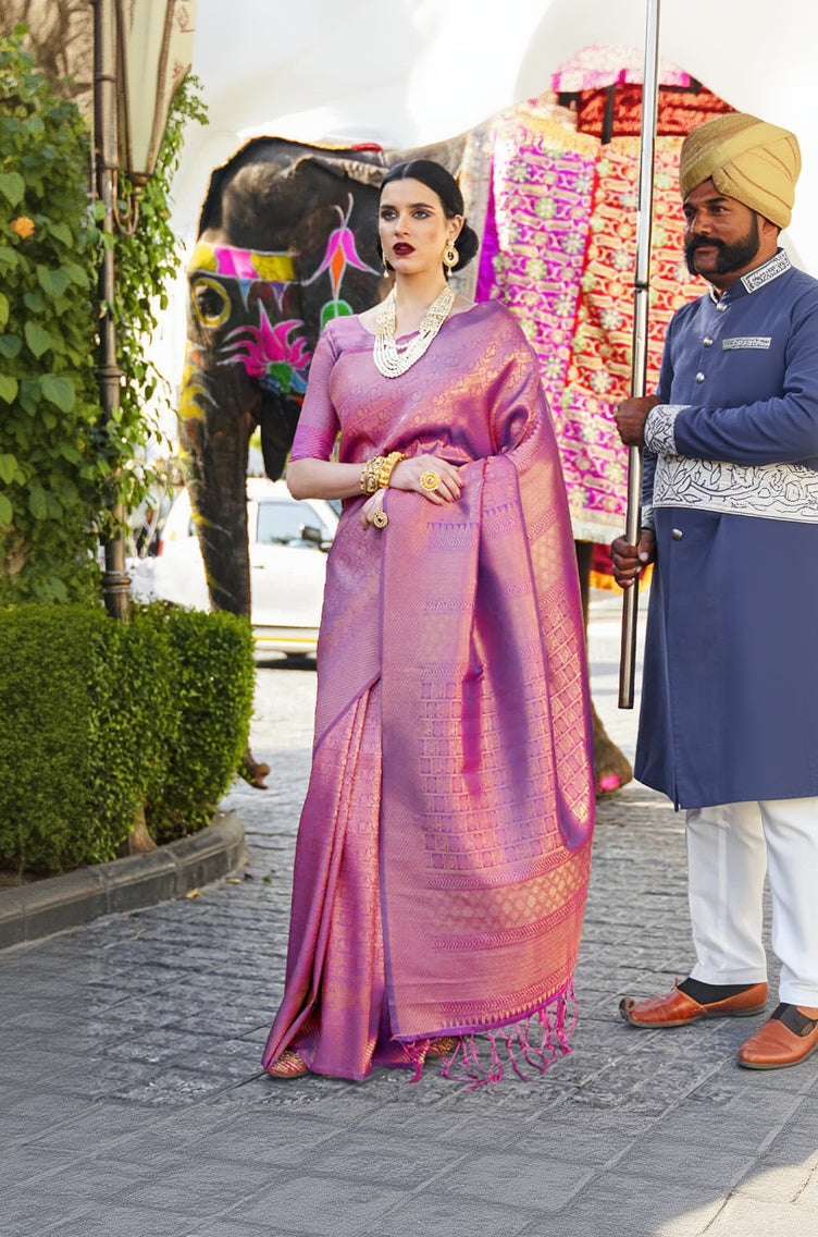 Arresting Firozi Kanjivaram Silk Saree With Flamboyant Blouse Piece