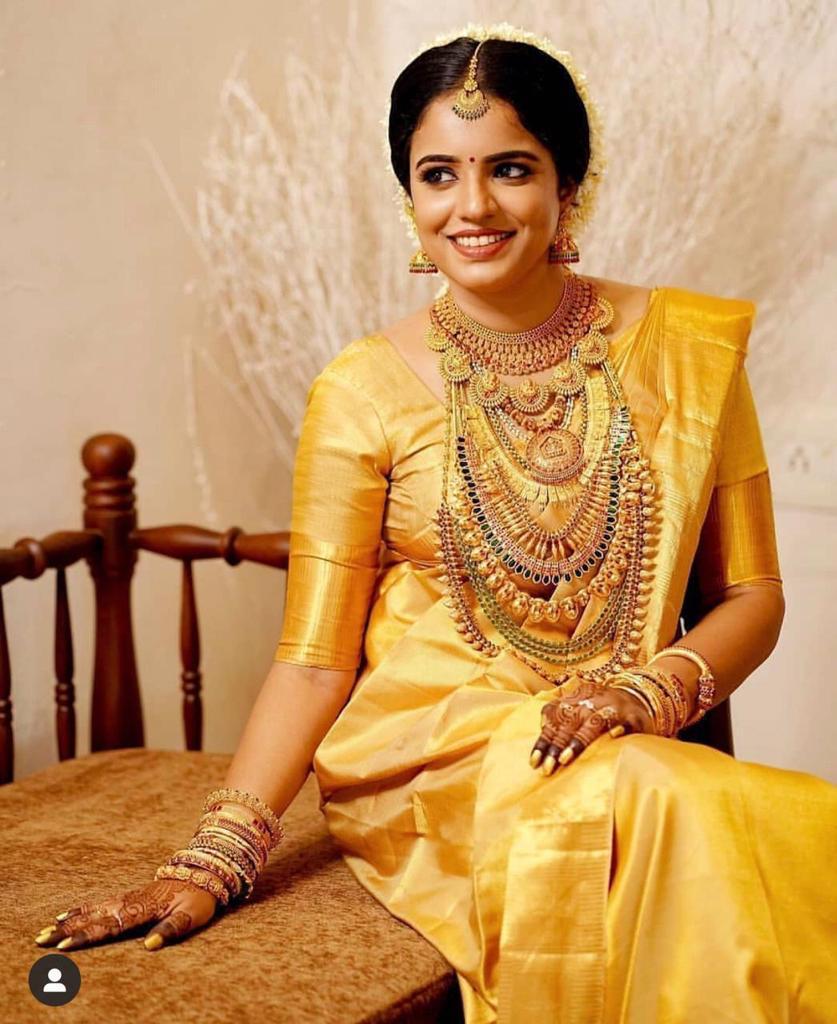 Leucous Yellow Woven Banarasi Silk Saree