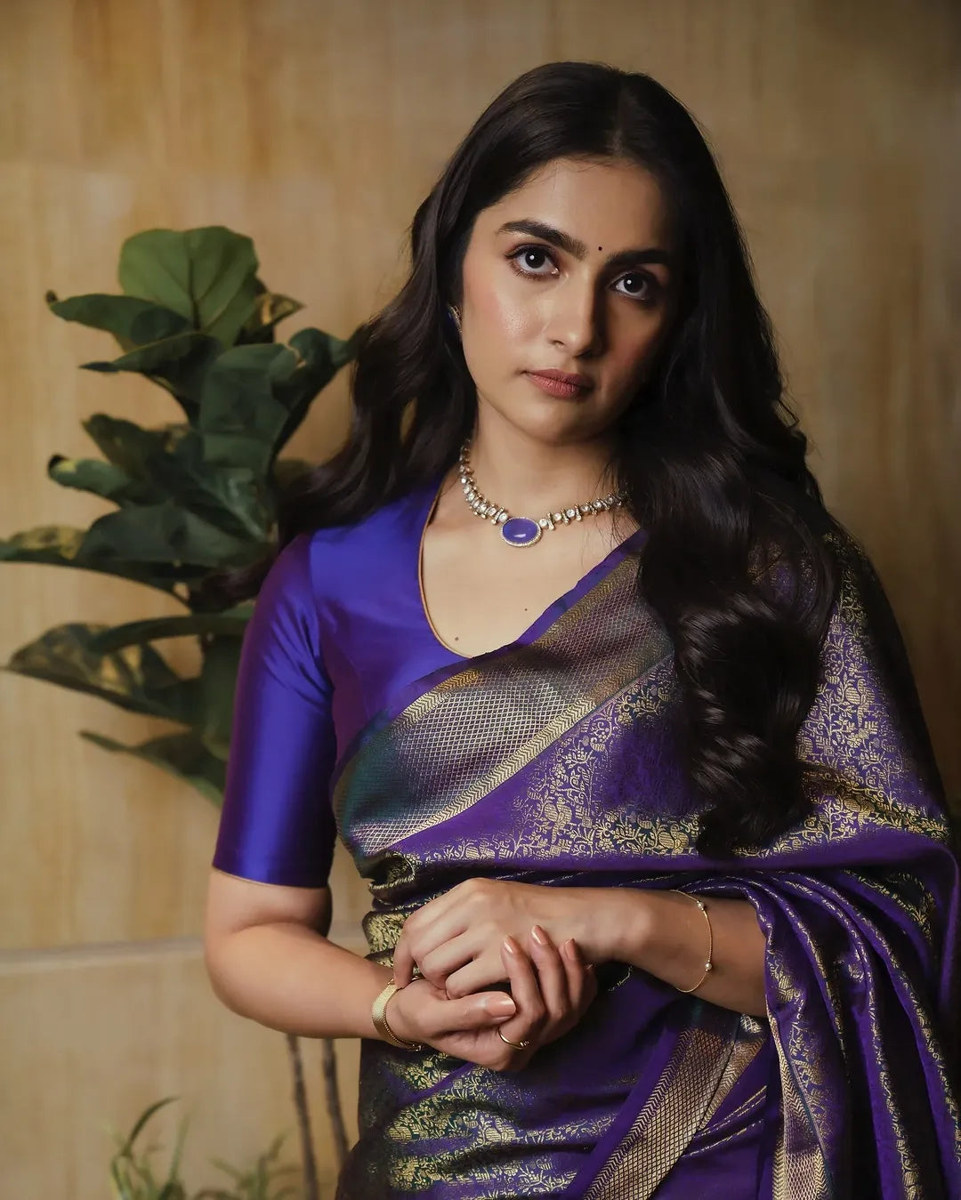 Comely Royal Blue Soft Silk Saree With Evocative Blouse Piece