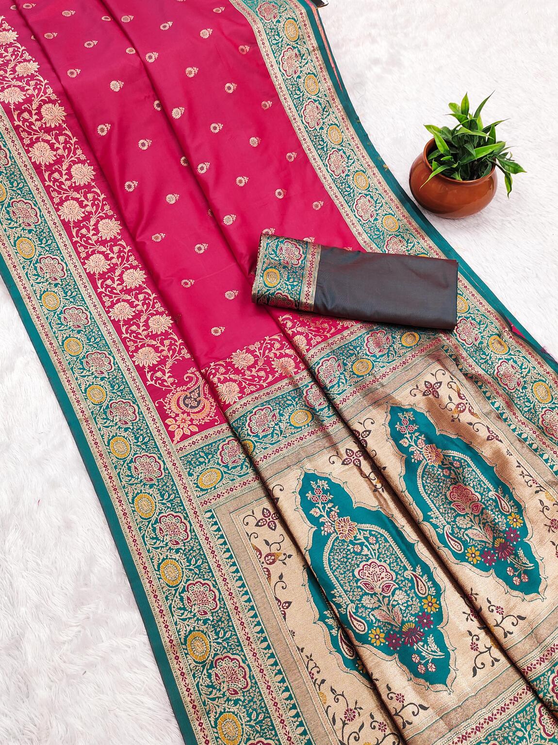 Lustrous Dark Pink Soft Banarasi Silk Saree With Dissemble Blouse Piece