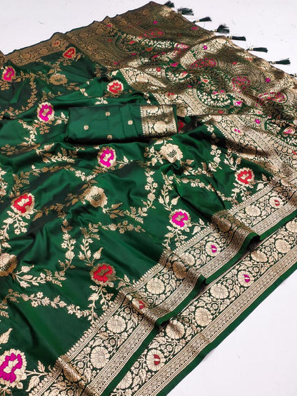 Designer Dark Green Soft Banarasi Silk Saree With Surpassing Blouse Piece