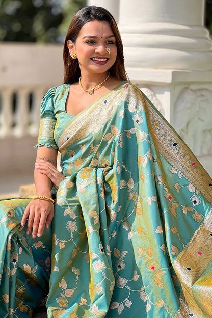 Ineffable Sea Green Soft Banarasi Silk Saree With Scrupulous Blouse Piece