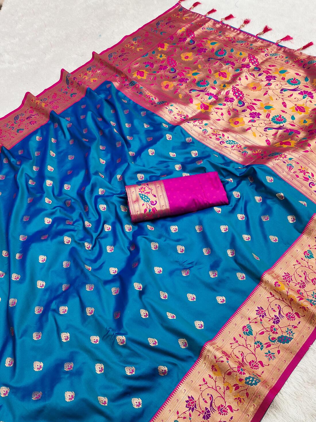 Desiring Firozi Paithani Silk Saree With Diaphanous Blouse Piece
