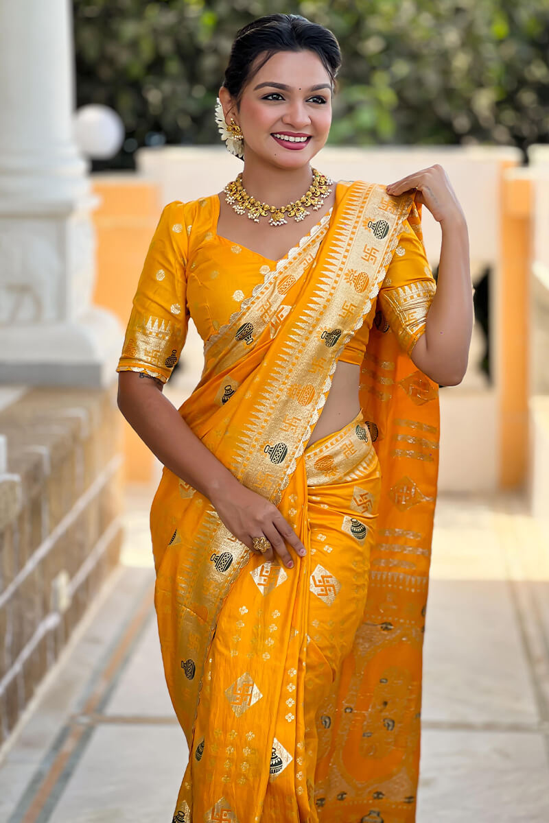 Verdant Dark Green Soft Banarasi Silk Saree With Prominent Blouse Piece