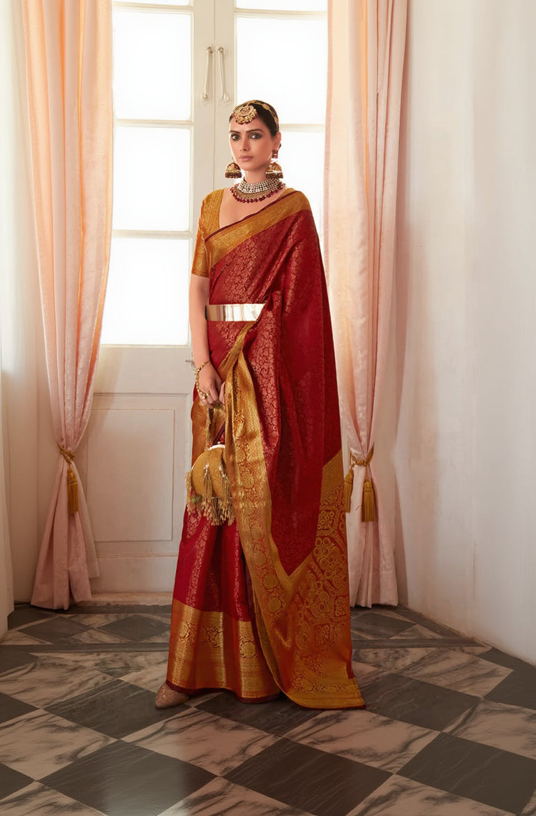 Amazing Navy Blue Kanjivaram Silk Saree With Mesmerising Blouse Piece