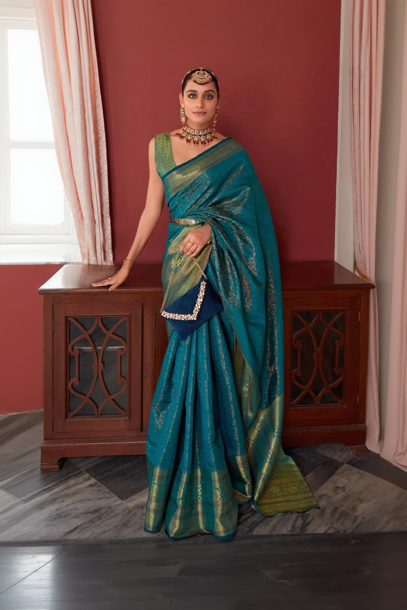 Phenomenal Red Kanjivaram Silk Saree With Appealing Blouse Piece