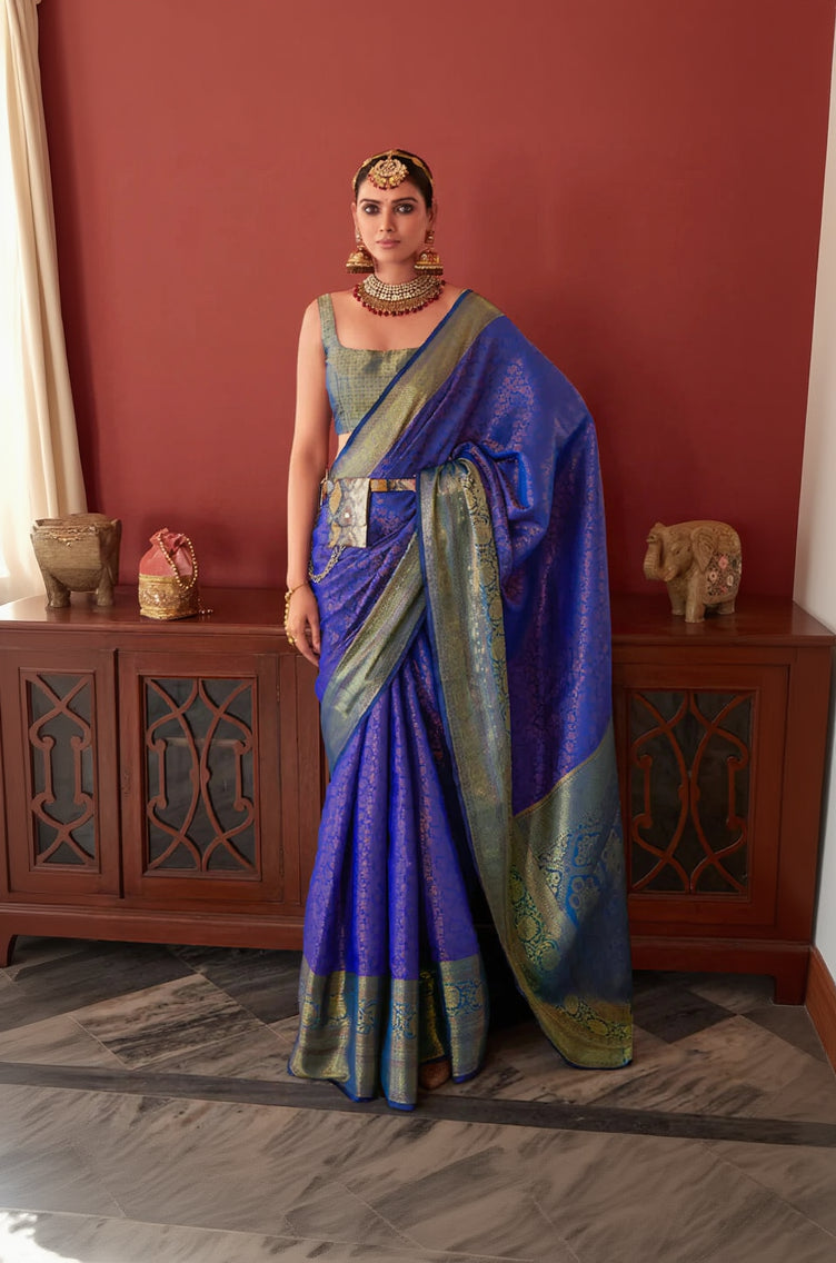 Amazing Navy Blue Kanjivaram Silk Saree With Mesmerising Blouse Piece