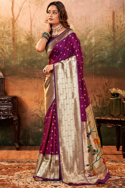 Prominent Dark Green Paithani Silk Saree With Ethnic Blouse Piece
