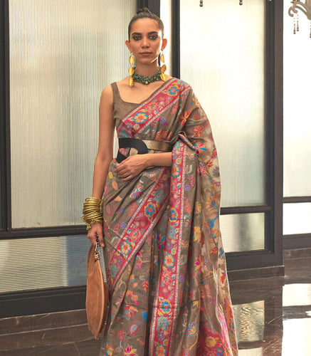 Mesmeric Grey Cotton Silk Saree With Fairytale Blouse Piece