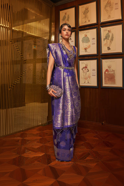Adorable Royal Blue Kanjivaram Silk Saree With Entrancing Blouse Piece