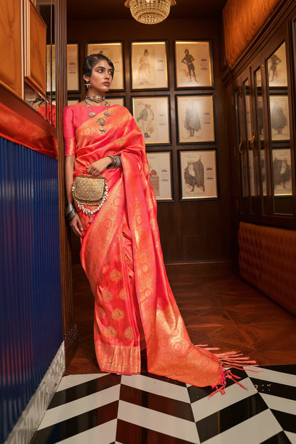 Adorable Royal Blue Kanjivaram Silk Saree With Entrancing Blouse Piece