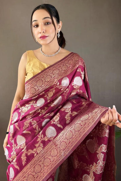 Gratifying Wine Cotton Silk Saree With Denouement Blouse Piece