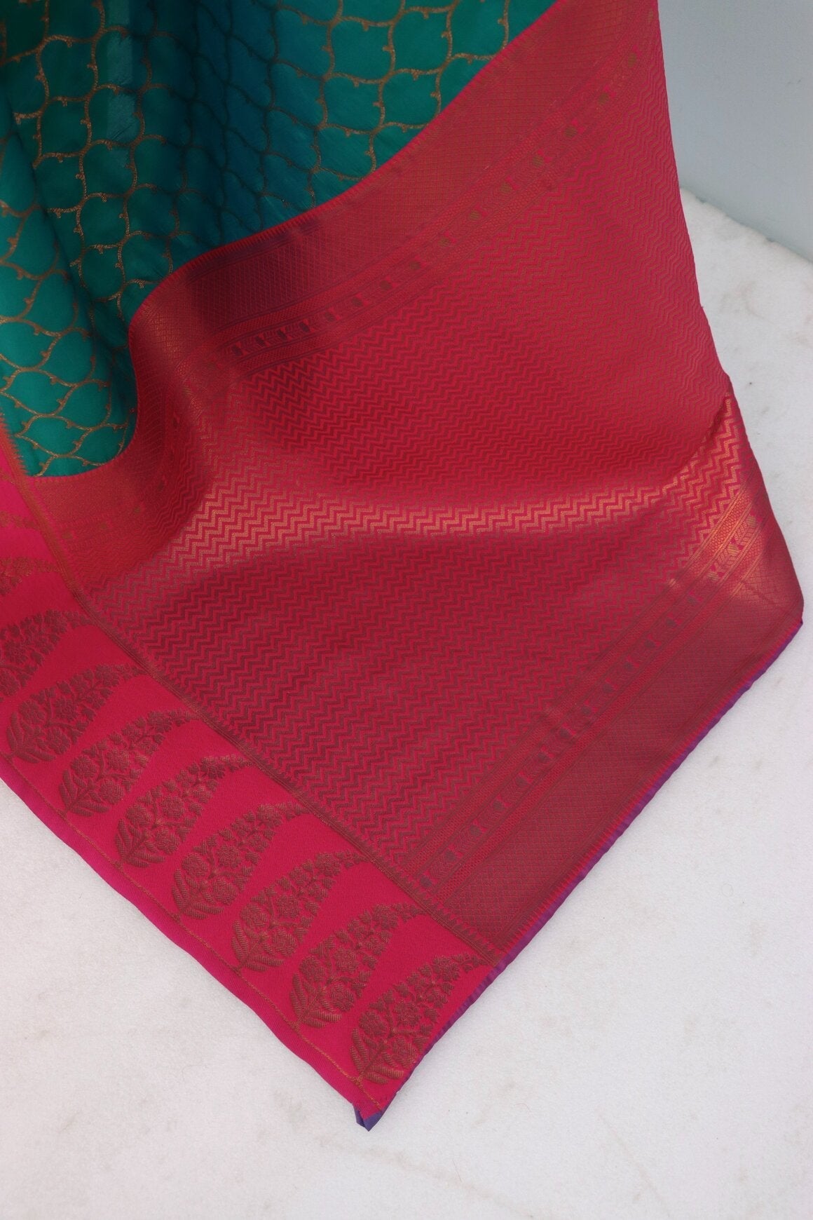 Scintilla Sea Green Soft Banarasi Silk Saree With Confounding Blouse Piece
