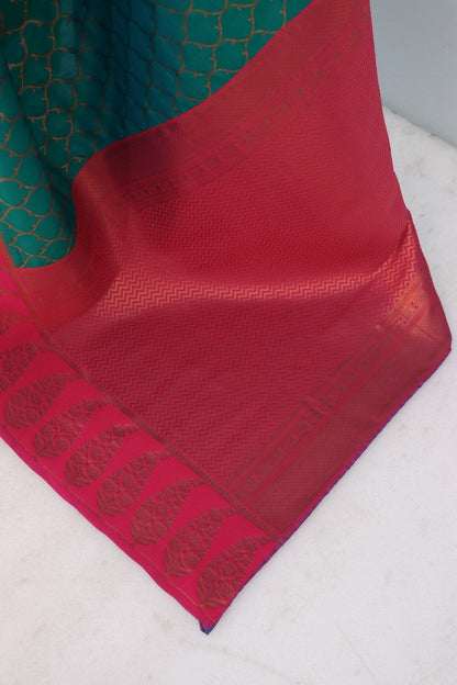 Scintilla Sea Green Soft Banarasi Silk Saree With Confounding Blouse Piece