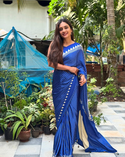 Tantalizing Royal Blue Digital Printed Crape Silk Saree With Beguiling Blouse Piece