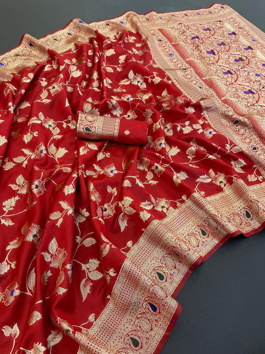 Enthralling Red Soft Banarasi Silk Saree With Lovely Blouse Piece