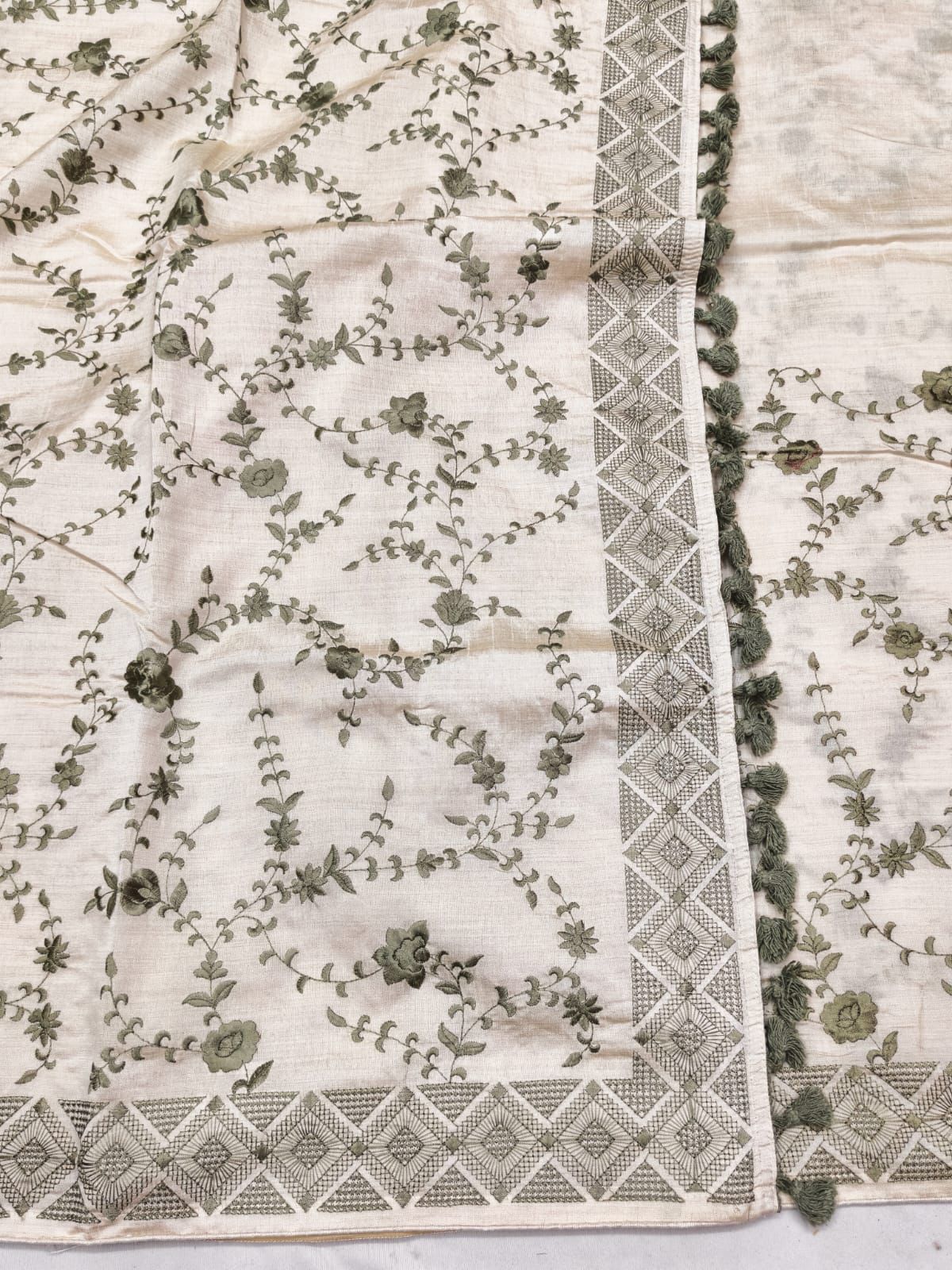 Epiphany Beige Embroidery Work Tussar Silk Saree With Fairytale Blouse Piece
