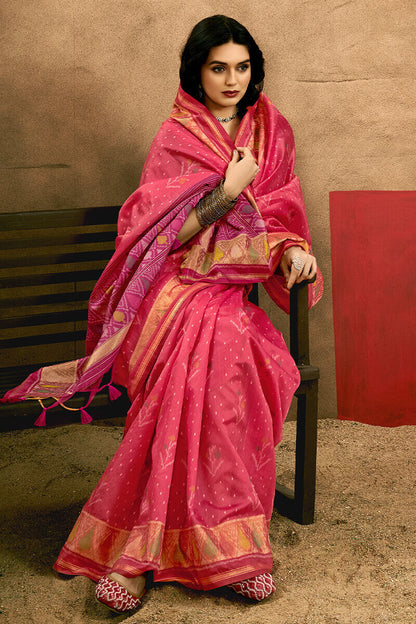 Ideal Dark Pink Soft Banarasi Silk Saree With Impressive Blouse Piece