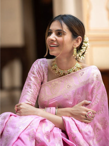 Incomparable Baby Pink Soft Silk Saree