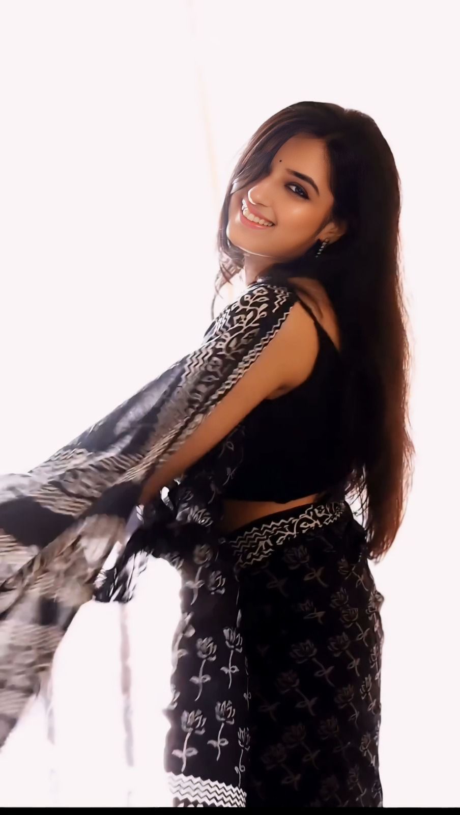 Midnight Noir Chikankari Cotton Saree with Thread Embroidery