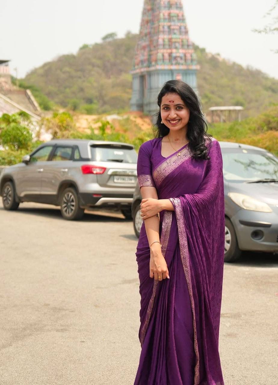 Aaliyah Purple Soft Silk Saree with Light Golden Jacquard Border & Unstitched Blouse Piece