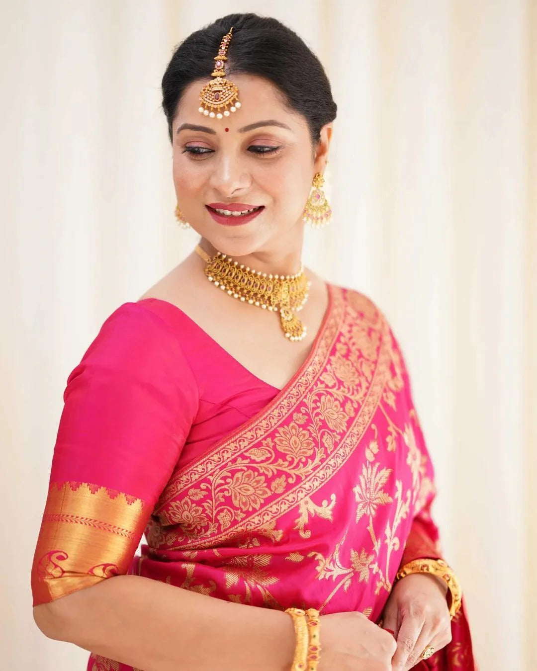 Rukmini – Dark Pink Soft Banarasi Silk Saree with Jacquard Weaving