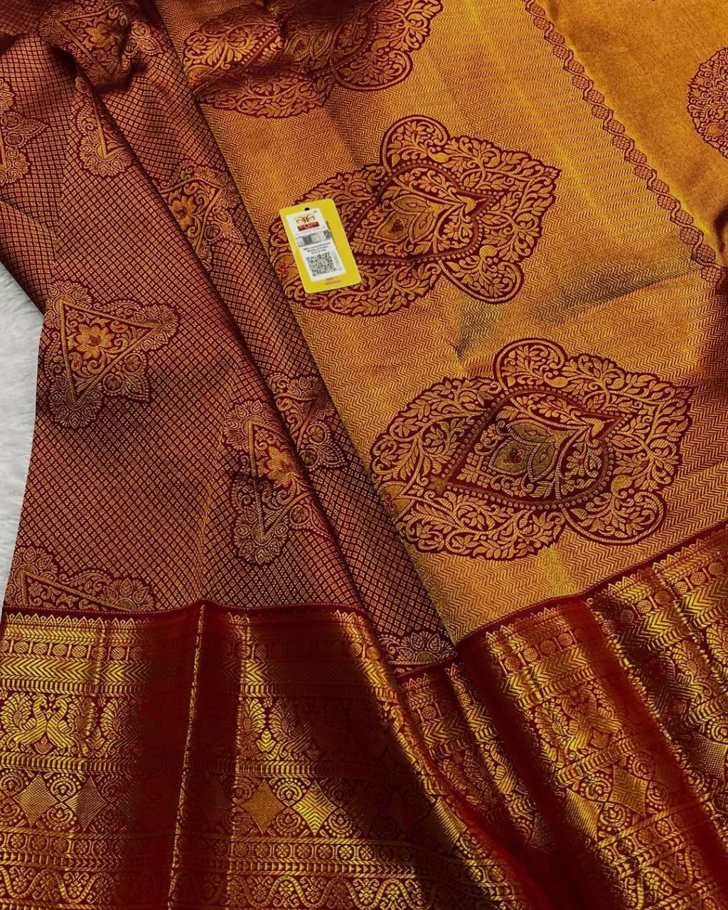 Ilkal – Banarasi Soft Silk Saree with Rich Zari Weaving and Minimal Design