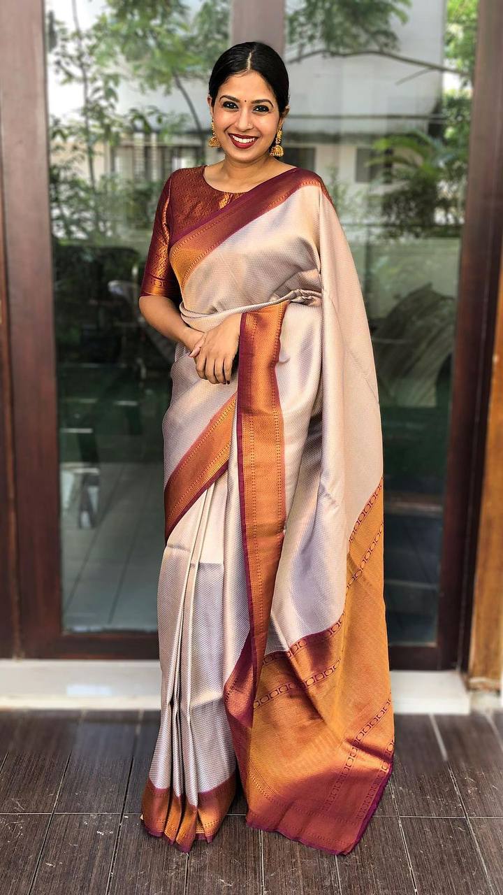 Cream And Red Trending Lichi Silk Saree For Wedding