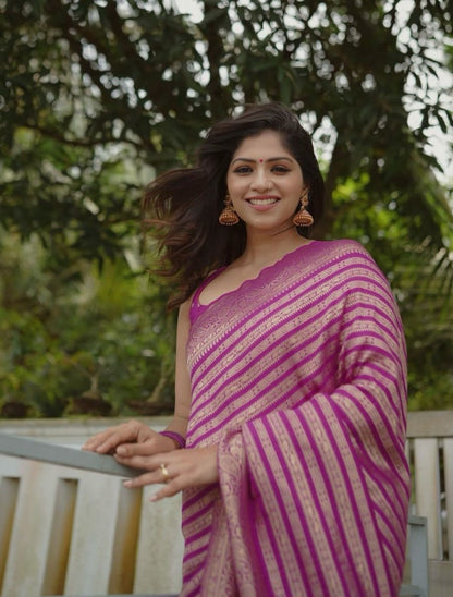 Incomparable Magenta Soft Silk Saree