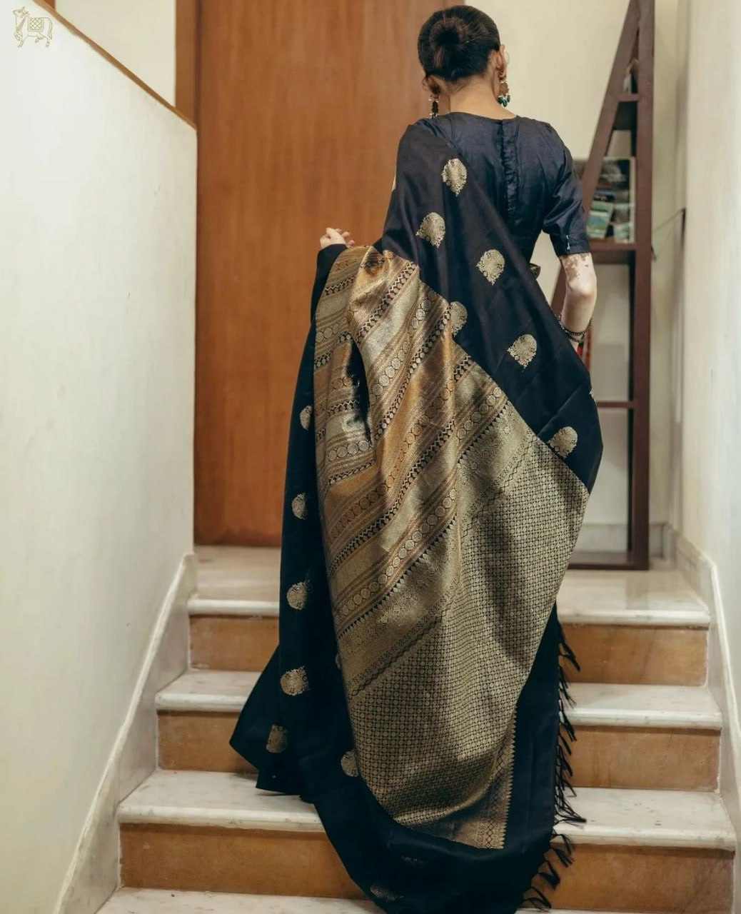 Black Banarasi Soft Silk Saree With Zari Weaving Work