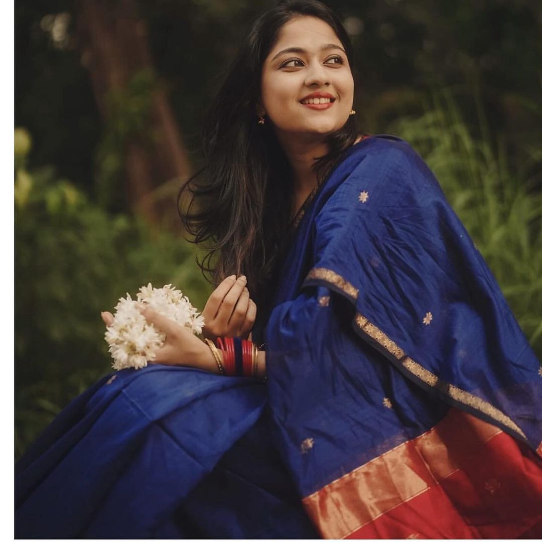 Exquisite Navy Blue Cotton Silk Saree
