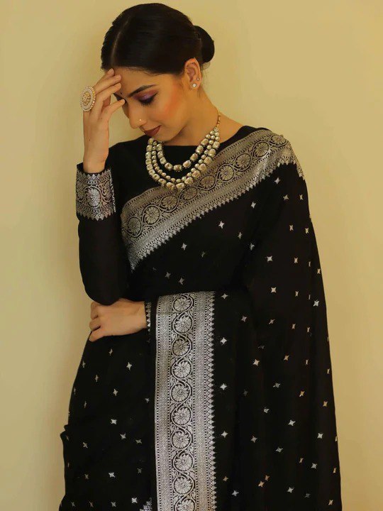 Fugacious Black Banarasi Silk Saree