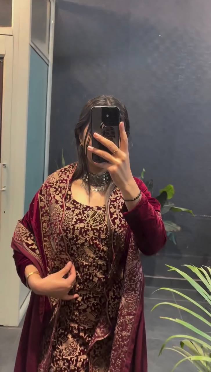 Maroon Velvet Heavy Embroidered Kurta Pant Set with Dupatta – Festive & Party Wear