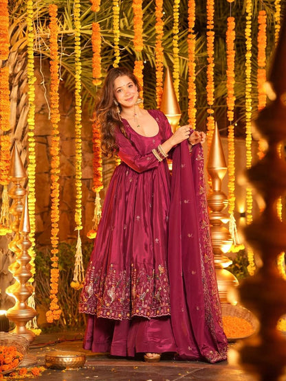 Elegant Embroidered Festival Anarkali Suit Set – 2 Color Options