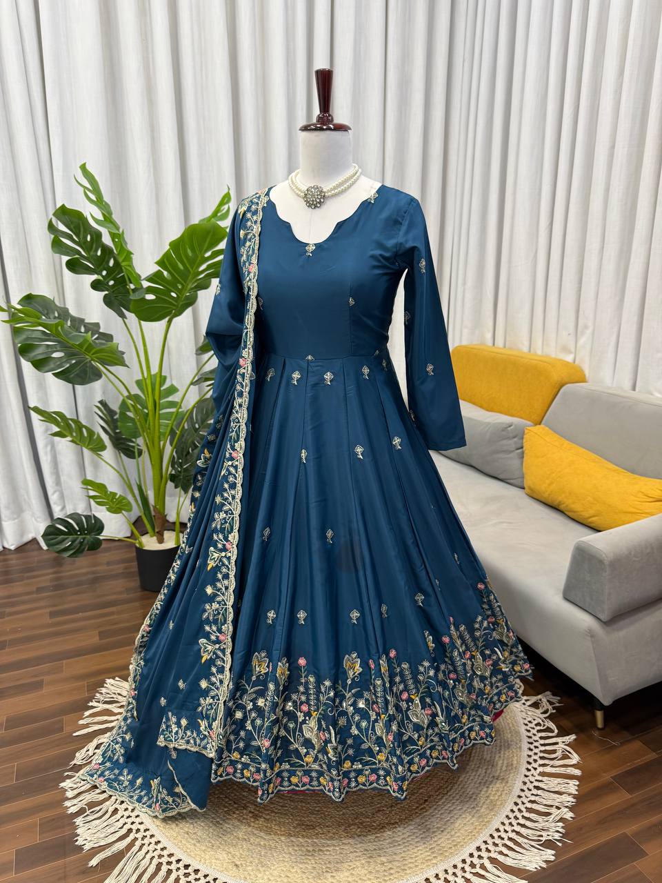 Elegant Embroidered Festival Anarkali Suit Set – 2 Color Options